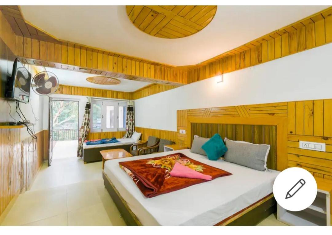 Tirthan Crest Homestay Banjār Екстериор снимка