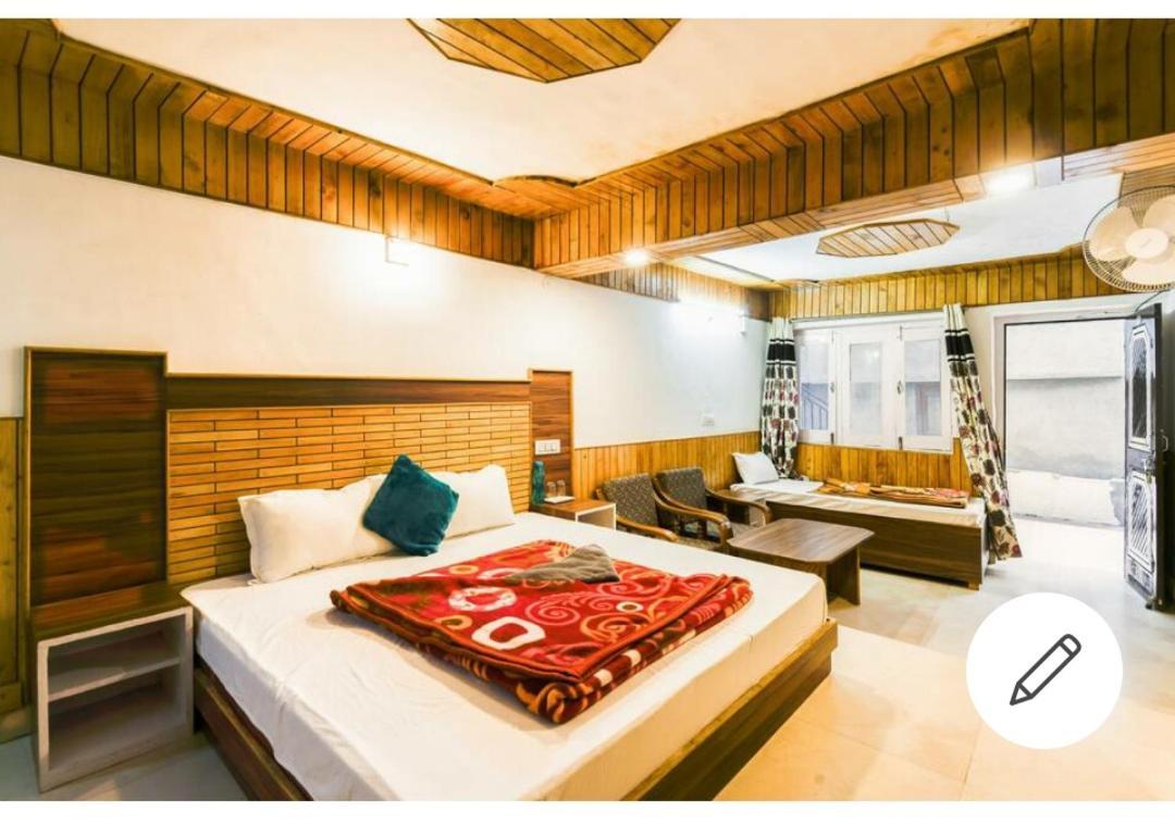 Tirthan Crest Homestay Banjār Екстериор снимка