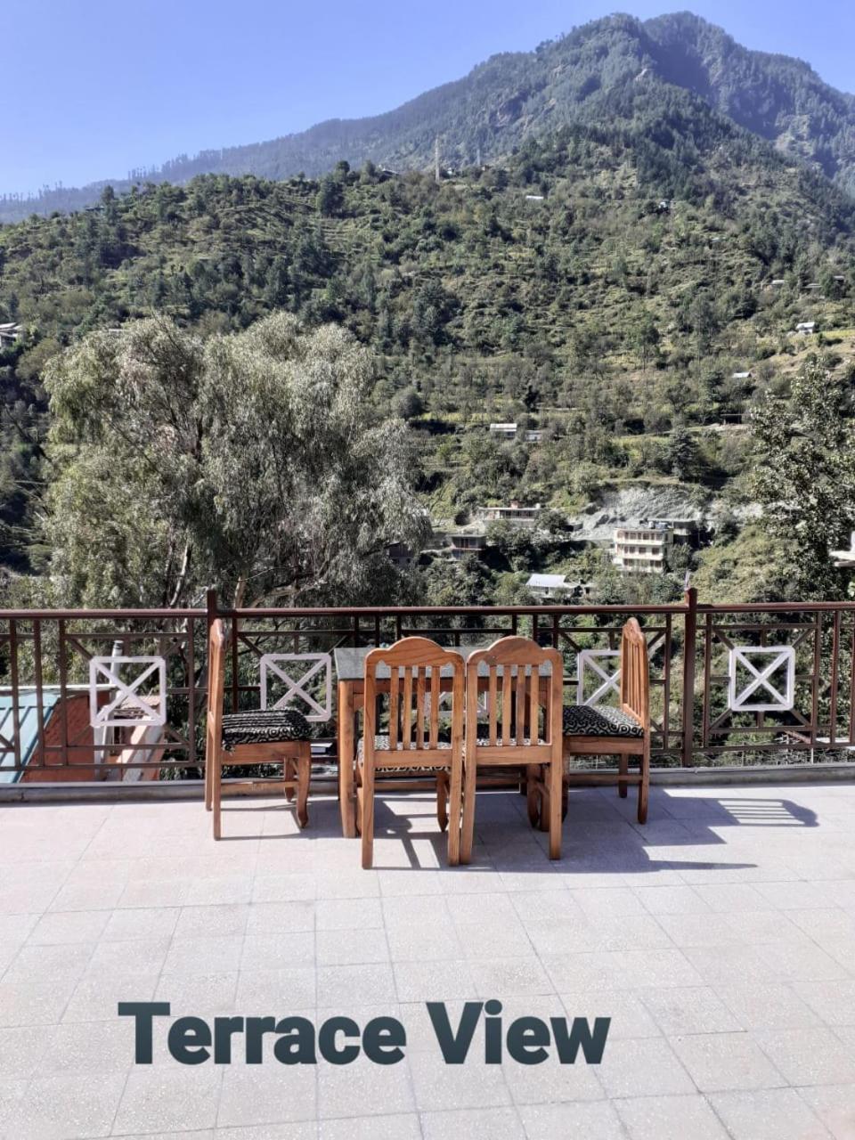 Tirthan Crest Homestay Banjār Екстериор снимка
